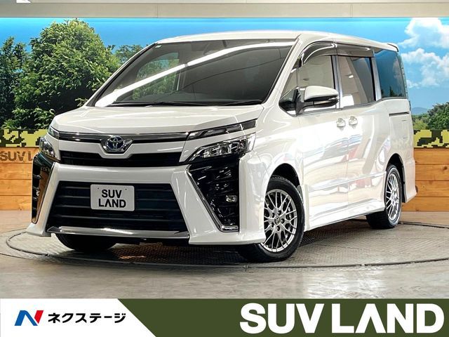 TOYOTA / VOXY HYBRID