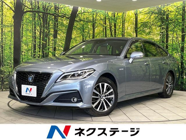 TOYOTA / CROWN sedan hybrid 4WD