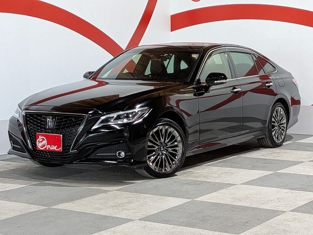 TOYOTA / CROWN sedan hybrid 4WD