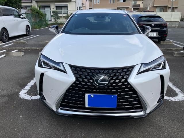 TOYOTA / LEXUS UX200