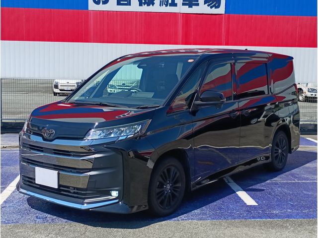 TOYOTA / NOAH