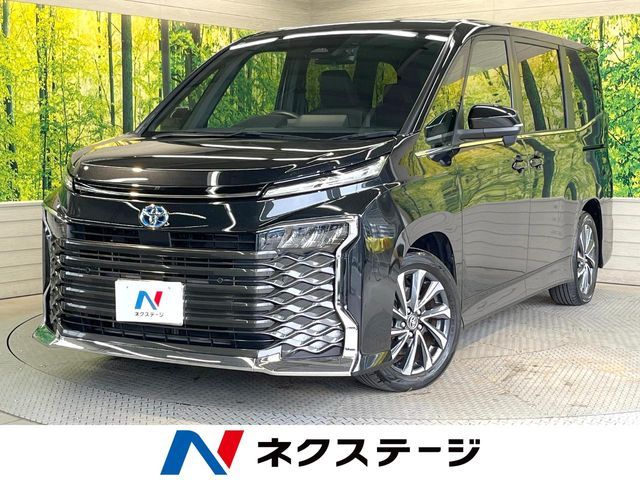 TOYOTA / VOXY HYBRID
