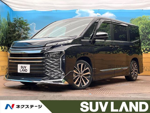 TOYOTA / VOXY HYBRID