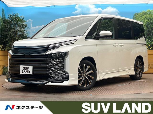 TOYOTA / VOXY HYBRID