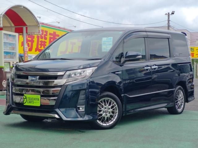 Japanese used car Ref# 1707778 TOYOTA / NOAH HYBRID
