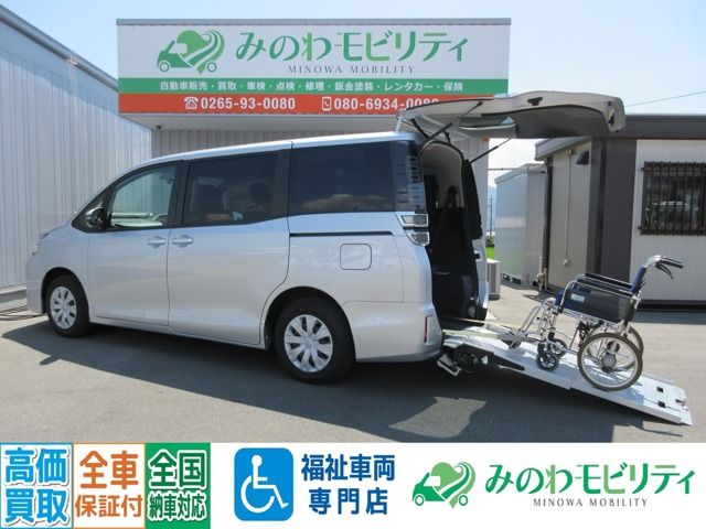 TOYOTA / VOXY 4WD