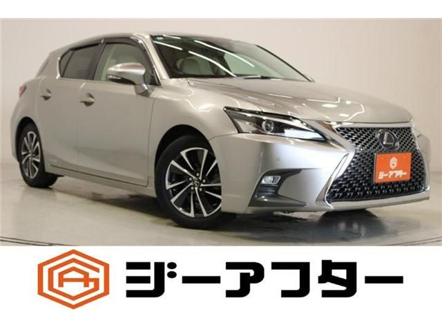 TOYOTA / LEXUS CT200h