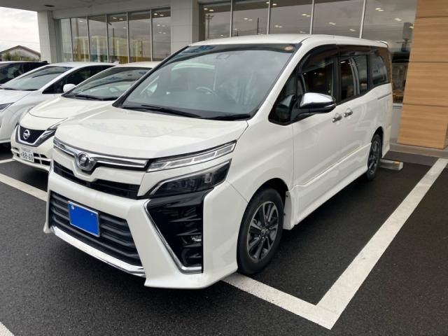 TOYOTA / VOXY