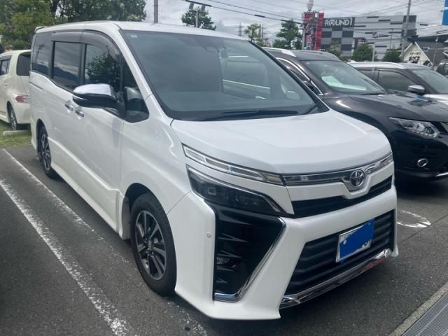 TOYOTA / VOXY