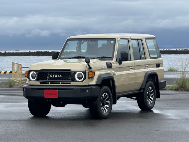 TOYOTA / LANDCRUISER 70