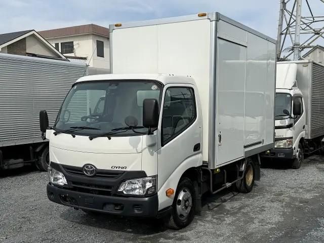 Japanese used car Ref# 1709576 TOYOTA / DYNA