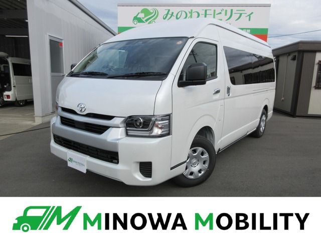 TOYOTA / HIACE COMMUTER 4WD