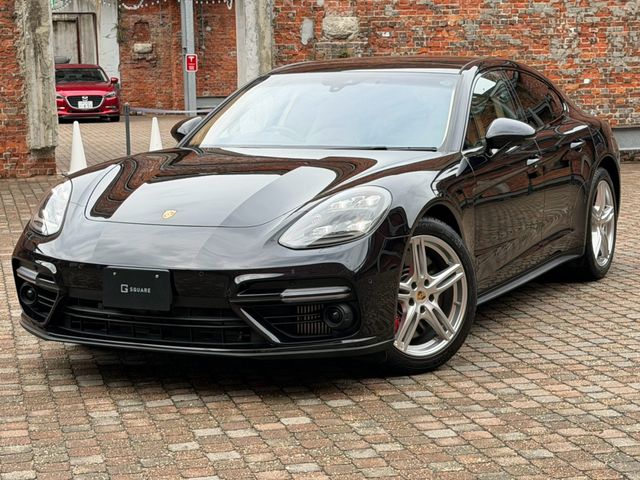 PORSCHE / PORSCHE PANAMERA