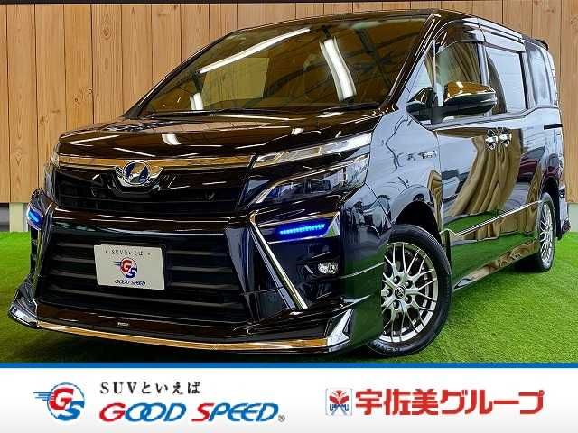 TOYOTA / VOXY HYBRID