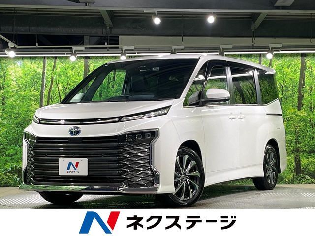 TOYOTA / VOXY HYBRID