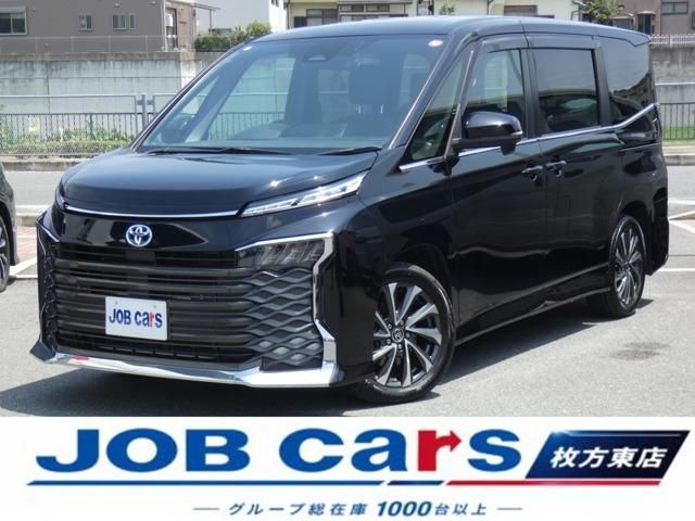 TOYOTA / VOXY HYBRID