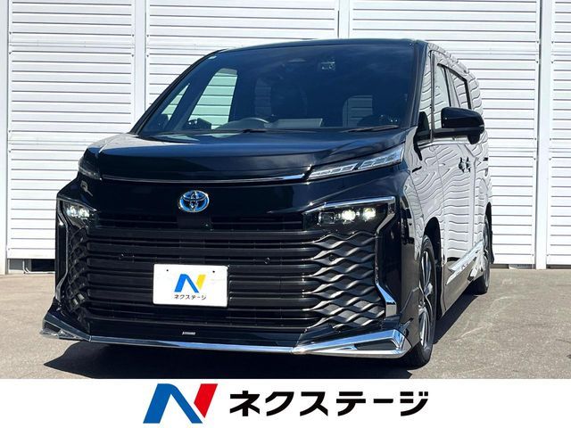 TOYOTA / VOXY HYBRID