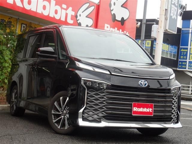 TOYOTA / VOXY HYBRID