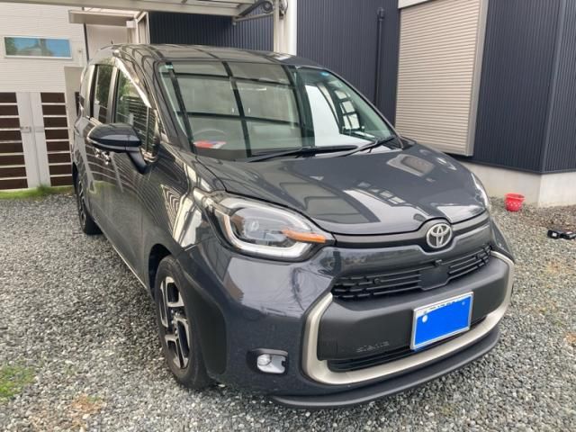 TOYOTA / SIENTA HYBRID