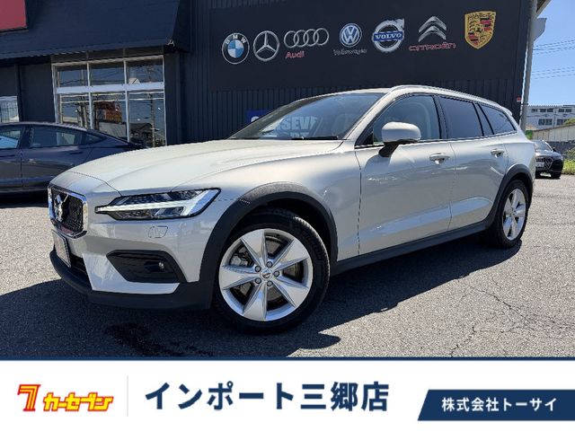 VOLVO / VOLVO V60 CROSS COUNTRY