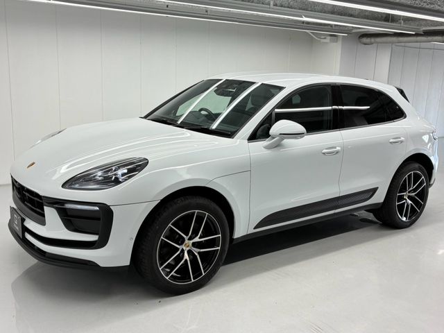 PORSCHE / PORSCHE Macan