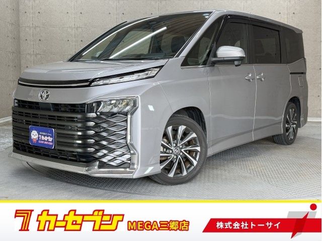TOYOTA / VOXY