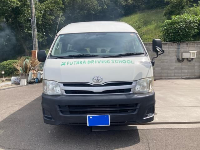 Japanese used car Ref# 1711628 TOYOTA / HIACE COMMUTER