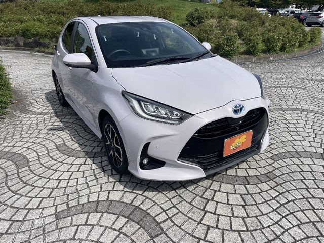 TOYOTA / YARIS HYBRID