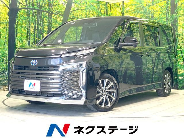 TOYOTA / VOXY HYBRID