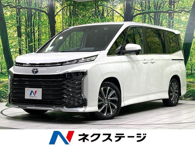TOYOTA / VOXY HYBRID