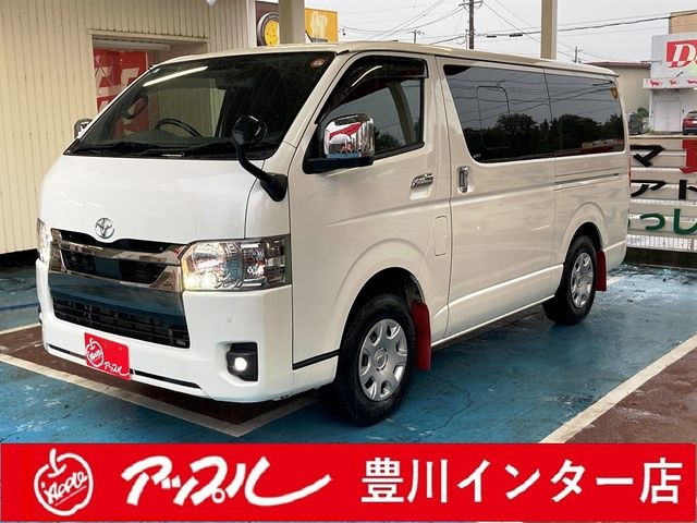 TOYOTA / HIACE van 4WD