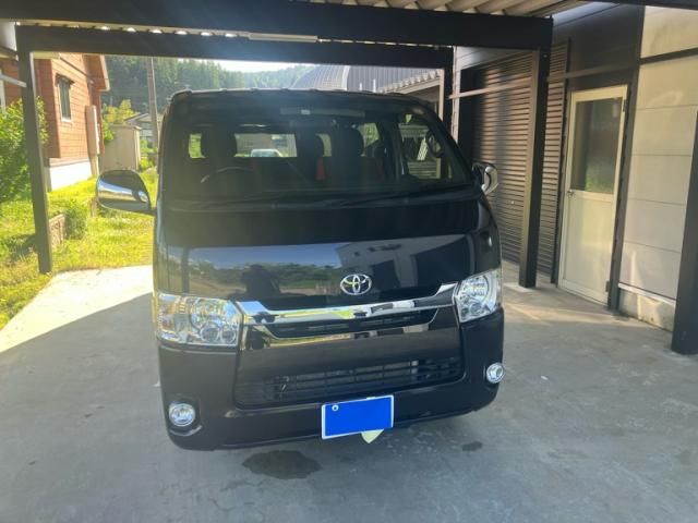 TOYOTA / HIACE van 4WD
