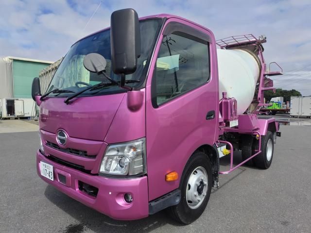 Japanese used car Ref# 1712930 HINO / DUTRO