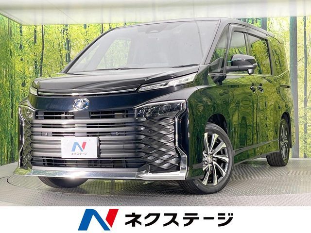 TOYOTA / VOXY HYBRID