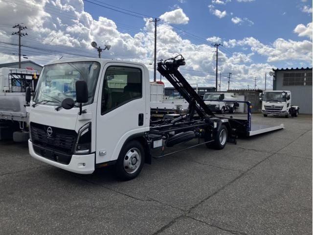 Japanese used car Ref# 1713457 NISSAN / ATLAS