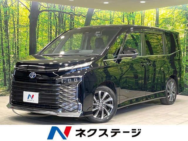TOYOTA / VOXY HYBRID