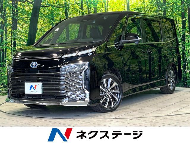 TOYOTA / VOXY HYBRID