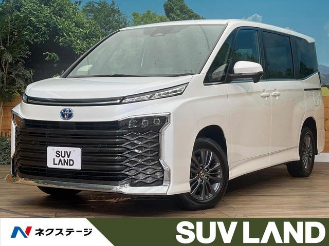 TOYOTA / VOXY HYBRID 4WD
