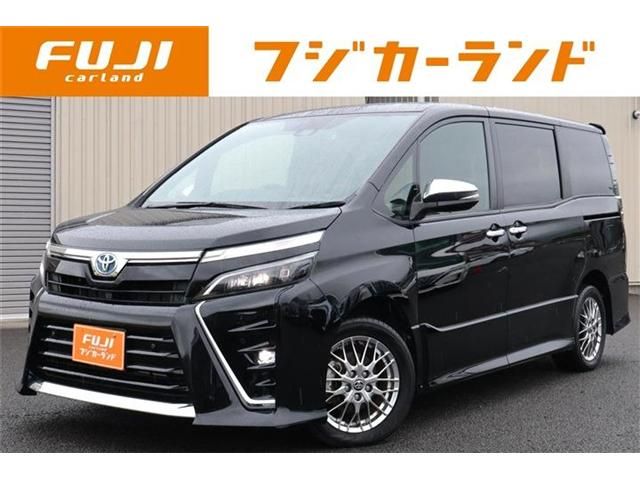 TOYOTA / VOXY HYBRID