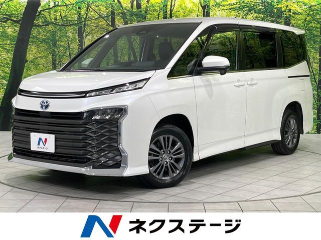 TOYOTA / VOXY HYBRID 4WD