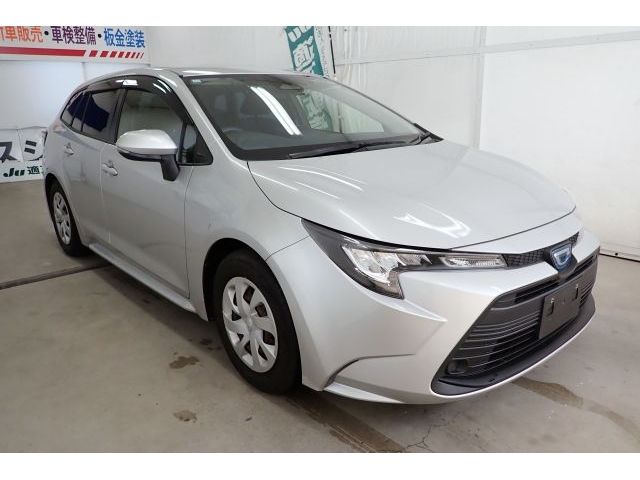 TOYOTA / COROLLA TOURING HYBRID 4WD