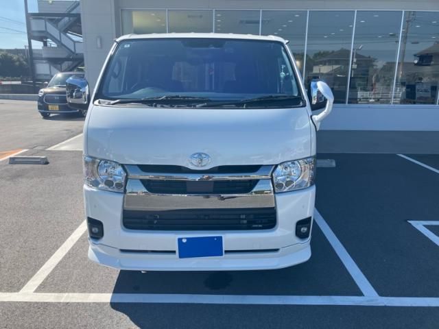 TOYOTA / HIACE van 4WD