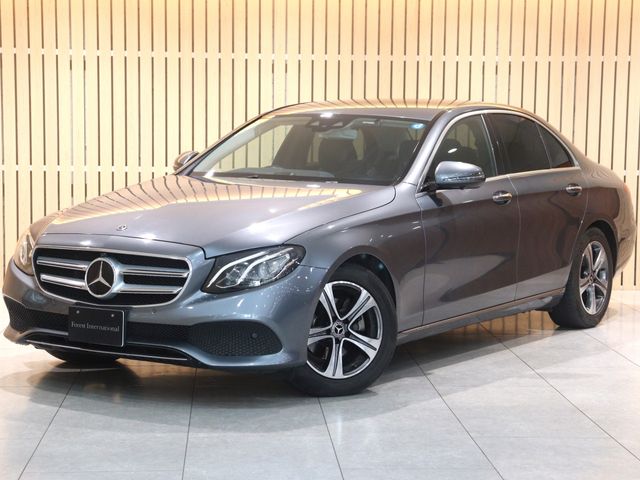 MERCEDES BENZ / MERCEDES BENZ E class sedan
