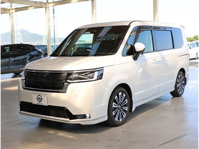 HONDA / STEPWAGON e:HEV SPADA