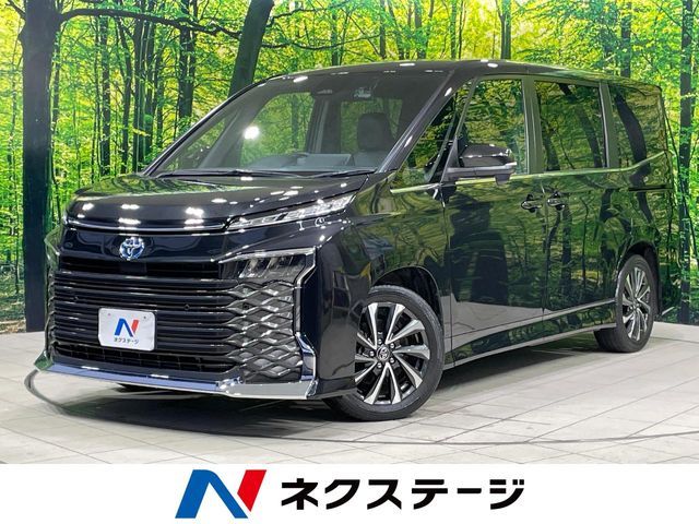TOYOTA / VOXY HYBRID