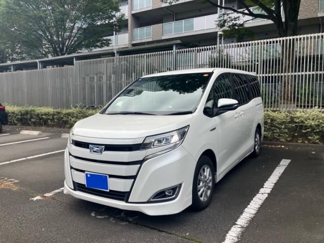 TOYOTA / NOAH HYBRID