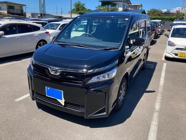 TOYOTA / VOXY 4WD