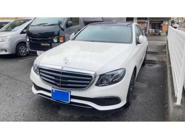 MERCEDES BENZ / MERCEDES BENZ E class sedan