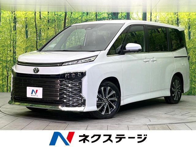 TOYOTA / VOXY HYBRID