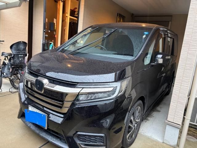 Japanese used car Ref# 1716481 HONDA / STEPWAGON SPADA